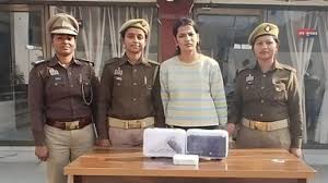 7.5 हजार फॉलोअर्स वाली इंस्टाग्राम स्टार अंशिका सिंह ‘हनीट्रैप क्वीन’ निकली, दारोगा समेत 150 लोगों से वसूली का आरोप